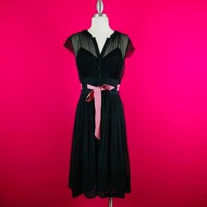 @ Kay Unger size 6 black dress Silk Black Pink